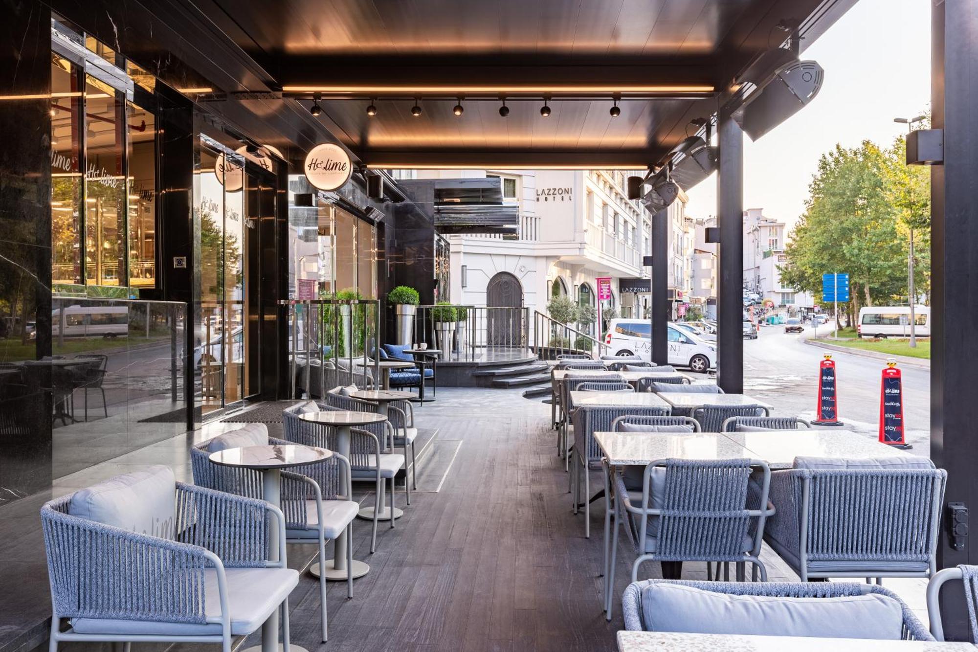 Stayso The House Hotel 이스탄불 외부 사진 The exterior of a typical café in Athens
