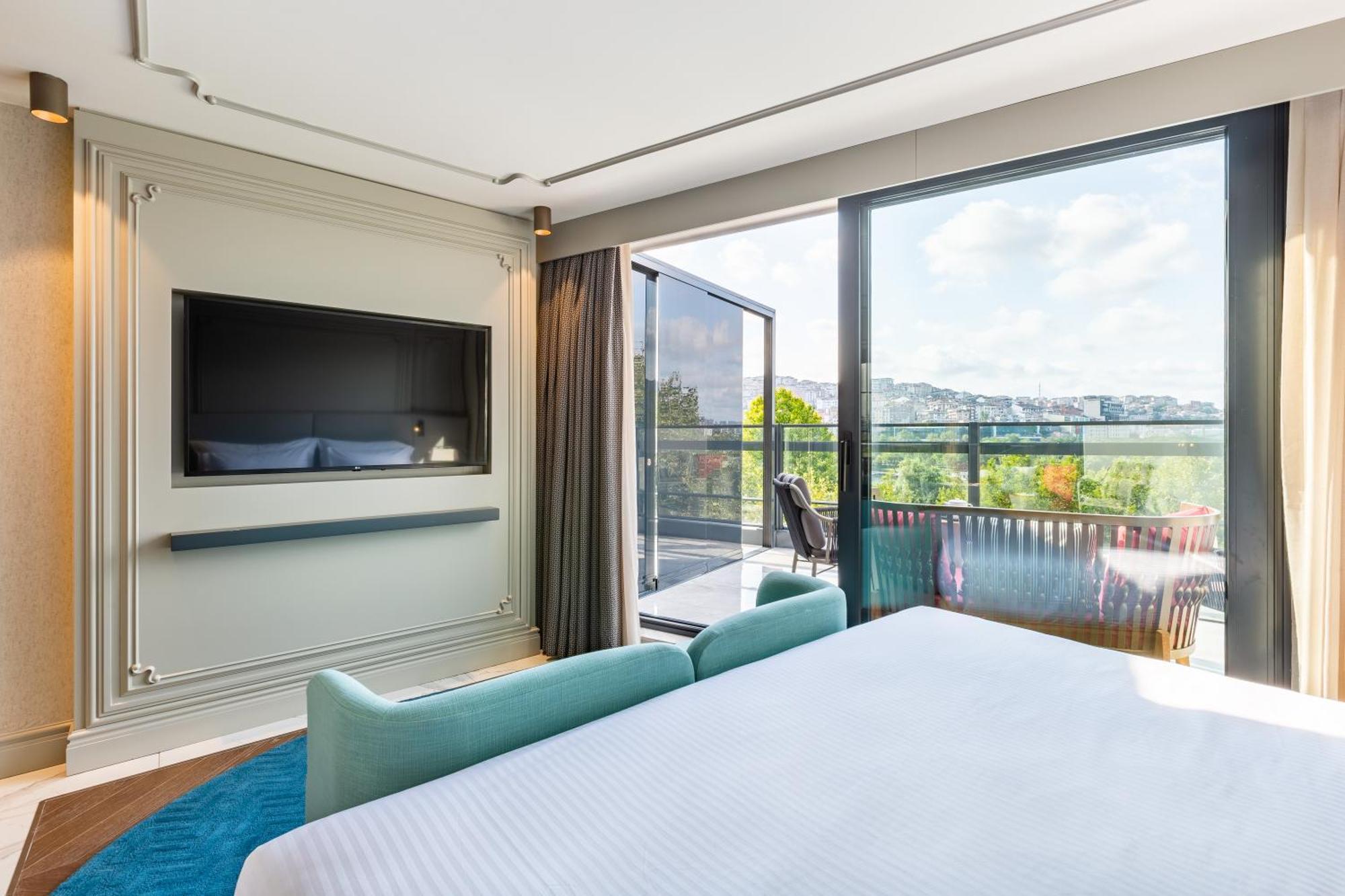 Stayso The House Hotel 이스탄불 객실 사진 A bedroom at the hotel